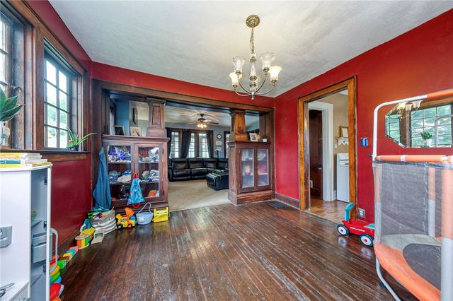 68 Center Ave, Burgettstown Boro, PA 15021