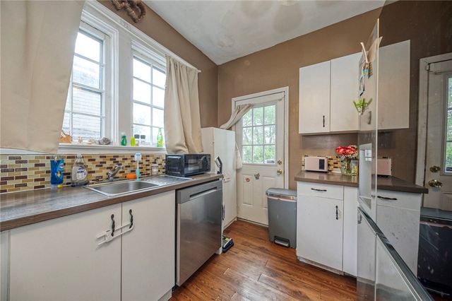 68 Center Ave, Burgettstown Boro, PA 15021