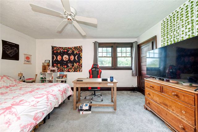 68 Center Ave, Burgettstown Boro, PA 15021