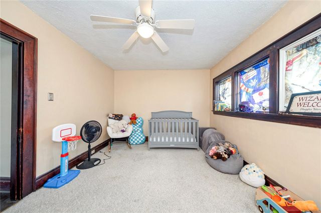 68 Center Ave, Burgettstown Boro, PA 15021