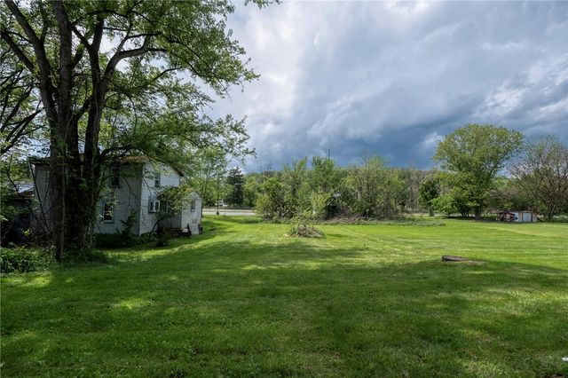 68 Center Ave, Burgettstown Boro, PA 15021