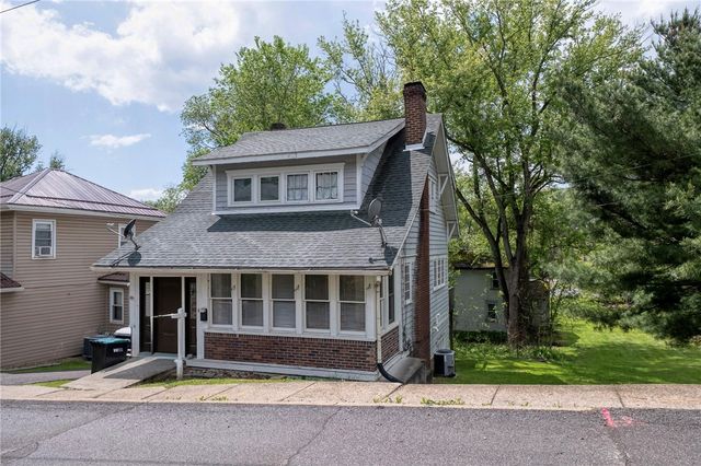68 Center Ave, Burgettstown Boro, PA 15021