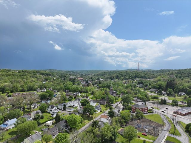 68 Center Ave, Burgettstown Boro, PA 15021
