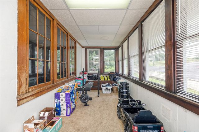 68 Center Ave, Burgettstown Boro, PA 15021
