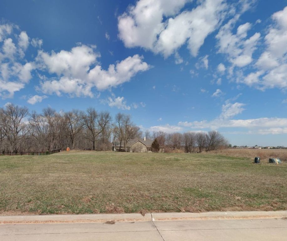 4061 NW 95th Place, Polk City, IA 50226