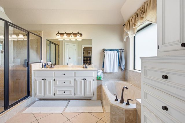 104 Hamilton Court, Clute, TX 77531