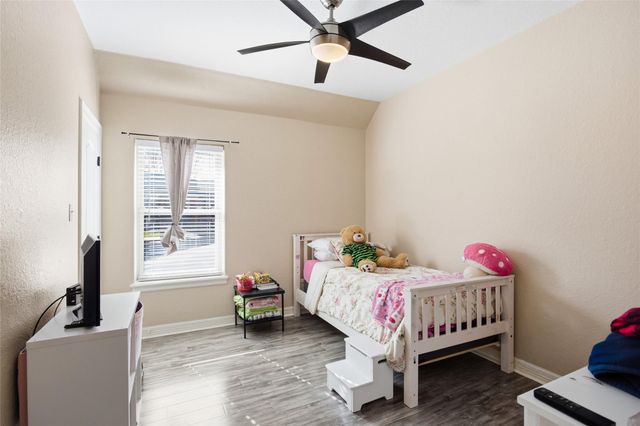 104 Hamilton Court, Clute, TX 77531