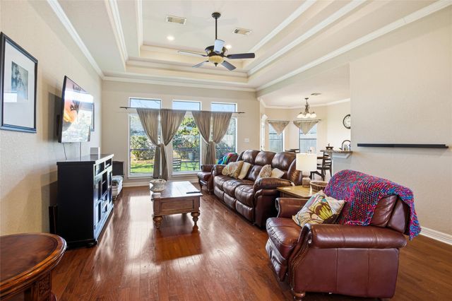 104 Hamilton Court, Clute, TX 77531