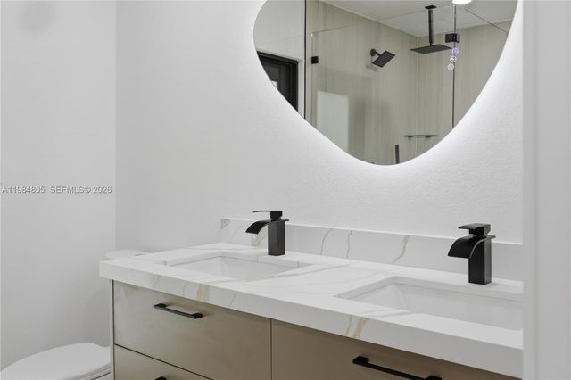 10910 NE 9th Ct, Biscayne Park, FL 33161