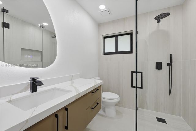 10910 NE 9th Ct, Biscayne Park, FL 33161