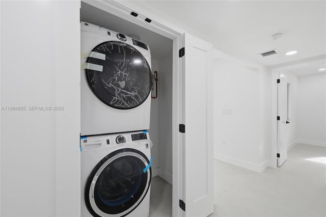 10910 NE 9th Ct, Biscayne Park, FL 33161