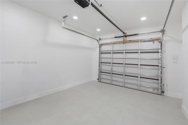 10910 NE 9th Ct, Biscayne Park, FL 33161