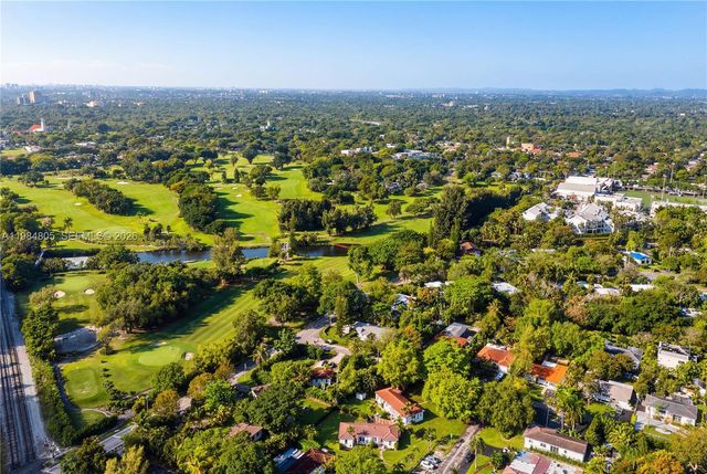 10910 NE 9th Ct, Biscayne Park, FL 33161