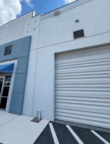 2365 NW 70th Ave 7, Miami, FL 33122