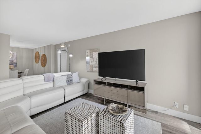 1010 S Ocean Boulevard 504, Pompano Beach, FL 33062