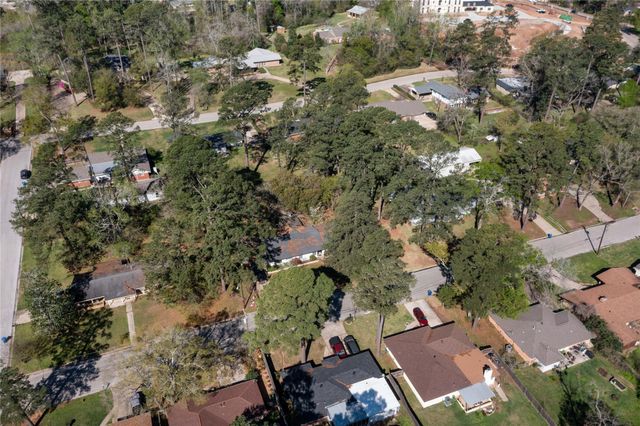 2306 Avenue P, Huntsville, TX 77340