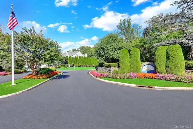 217 Windward Court N, Port Jefferson, NY 11777