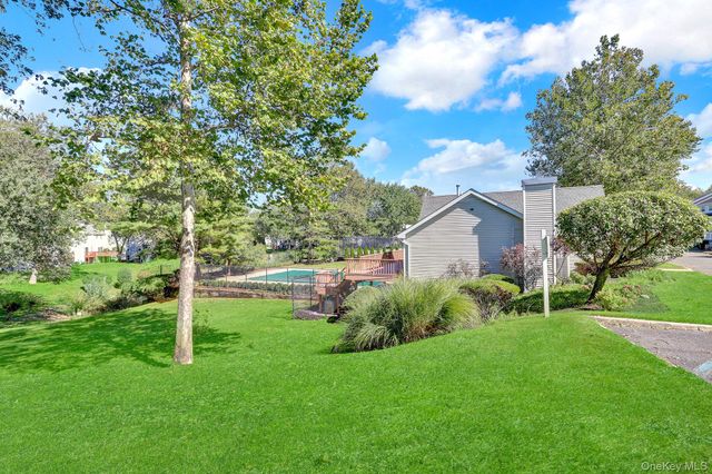 217 Windward Court N, Port Jefferson, NY 11777