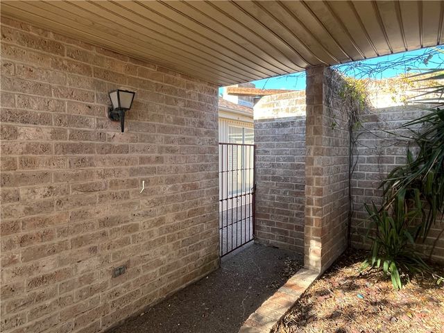 5002 Wingfoot B, Corpus Christi, TX 78413