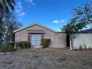 5002 Wingfoot B, Corpus Christi, TX 78413
