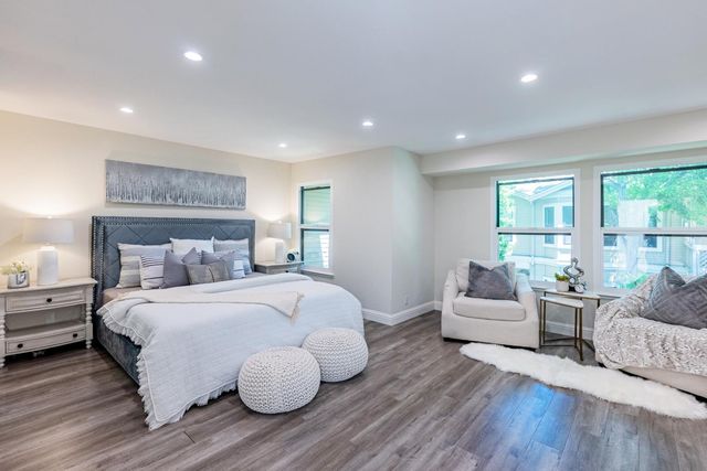 955 La Mesa Terrace H, Sunnyvale, CA 94086