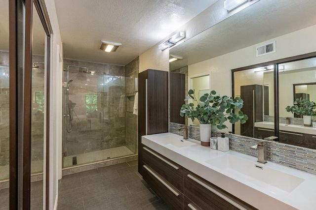 955 La Mesa Terrace H, Sunnyvale, CA 94086