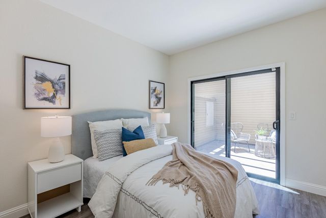 955 La Mesa Terrace H, Sunnyvale, CA 94086