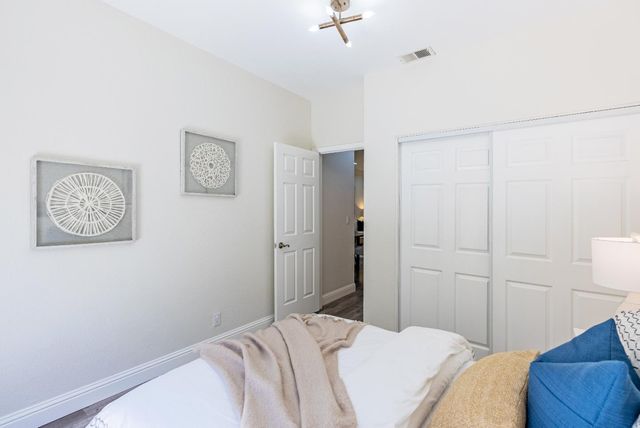 955 La Mesa Terrace H, Sunnyvale, CA 94086