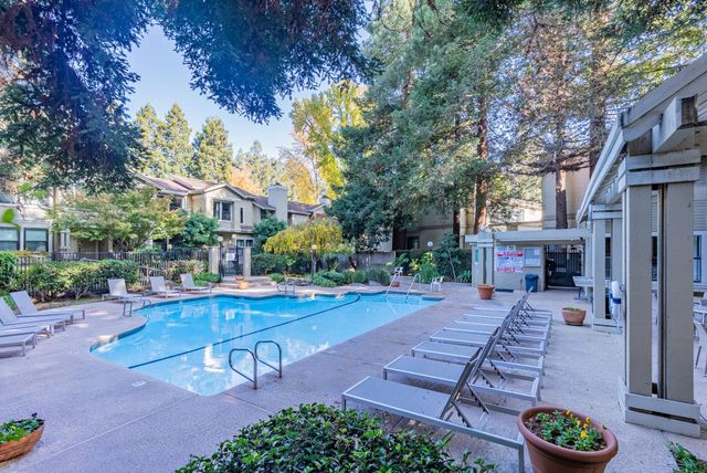 955 La Mesa Terrace H, Sunnyvale, CA 94086