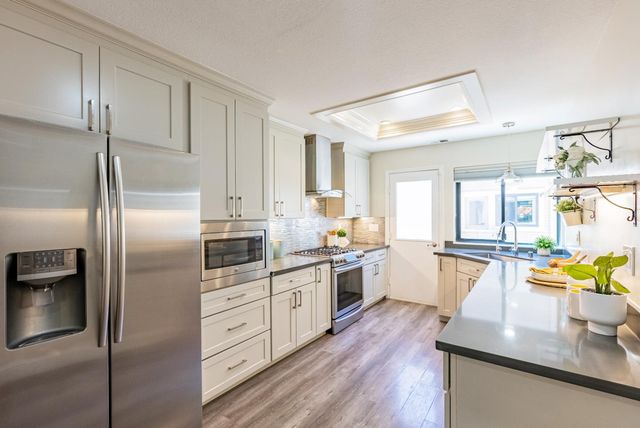 955 La Mesa Terrace H, Sunnyvale, CA 94086