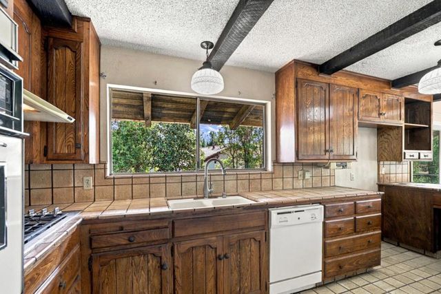17852 Andrews Street, Monte Sereno, CA 95030