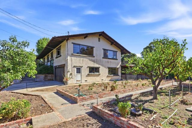 17852 Andrews Street, Monte Sereno, CA 95030