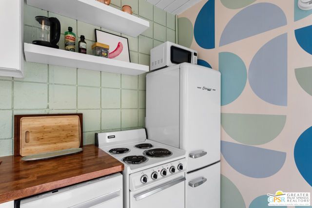 1111 E Palm Canyon Drive 336, Palm Springs, CA 92264