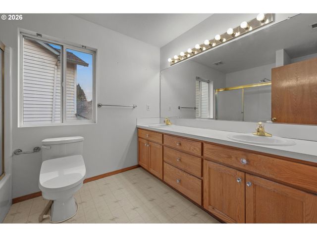 22146 Sw LITTLE JOHN Ter, Sherwood, OR 97140