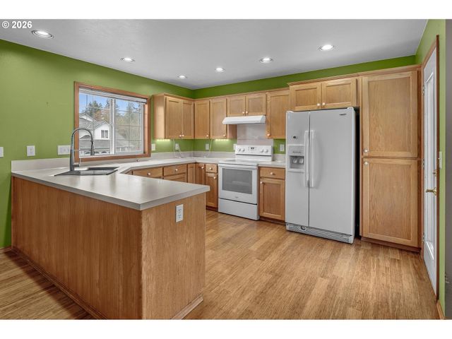 22146 Sw LITTLE JOHN Ter, Sherwood, OR 97140