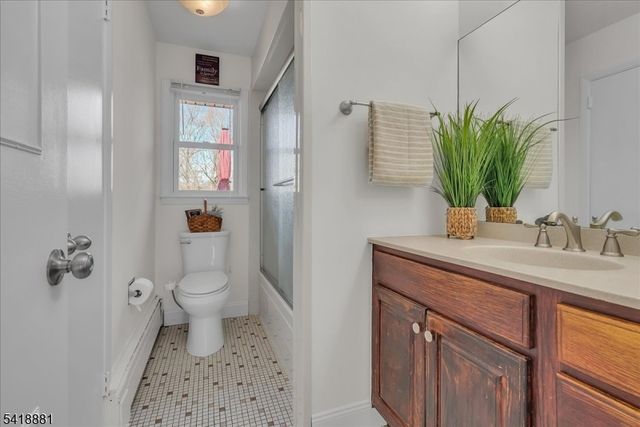 49 Laguna Dr, Wayne Twp., NJ 07470