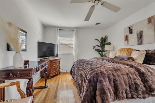 49 Laguna Dr, Wayne Twp., NJ 07470