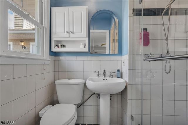 49 Laguna Dr, Wayne Twp., NJ 07470