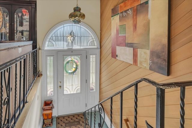 49 Laguna Dr, Wayne Twp., NJ 07470