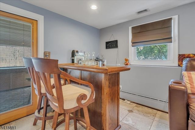 49 Laguna Dr, Wayne Twp., NJ 07470