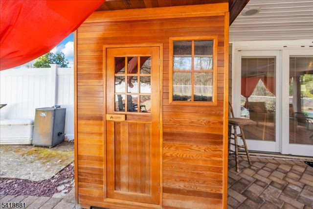 49 Laguna Dr, Wayne Twp., NJ 07470