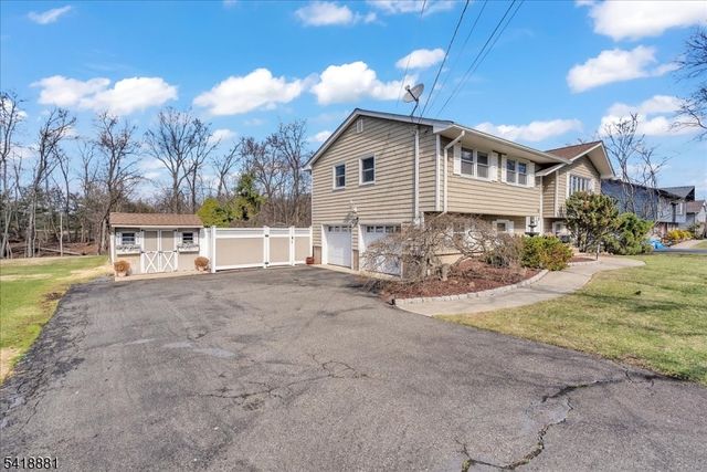 49 Laguna Dr, Wayne Twp., NJ 07470