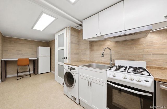 253 NEWKIRK AVE, Brooklyn, NY 11230