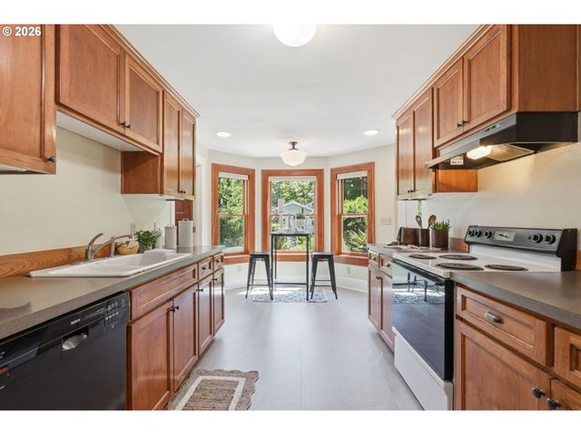 1617 BIRCH St, Forest Grove, OR 97116