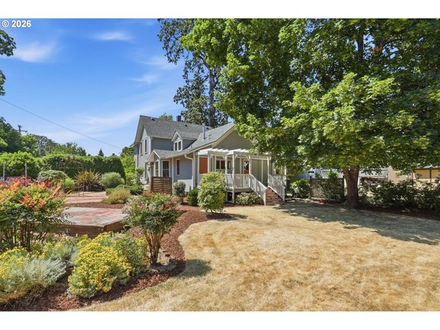 1617 BIRCH St, Forest Grove, OR 97116