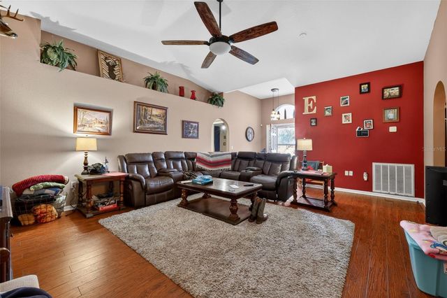 321 SQUIRES GROVE DRIVE, Winter Haven, FL 33880