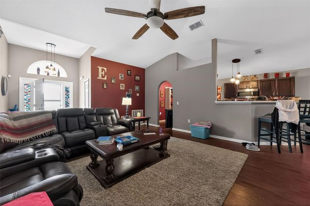 321 SQUIRES GROVE DRIVE, Winter Haven, FL 33880