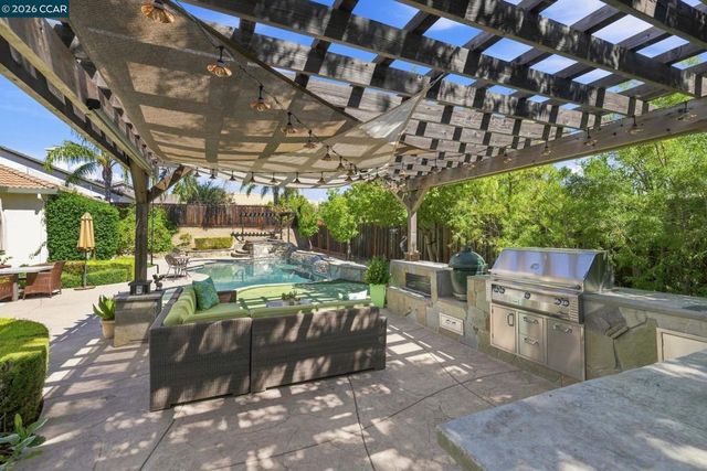 5204 Sturges Ct, Antioch, CA 94531