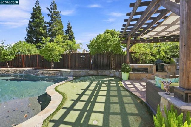 5204 Sturges Ct, Antioch, CA 94531