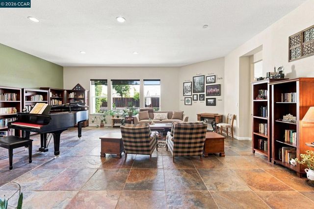 5204 Sturges Ct, Antioch, CA 94531